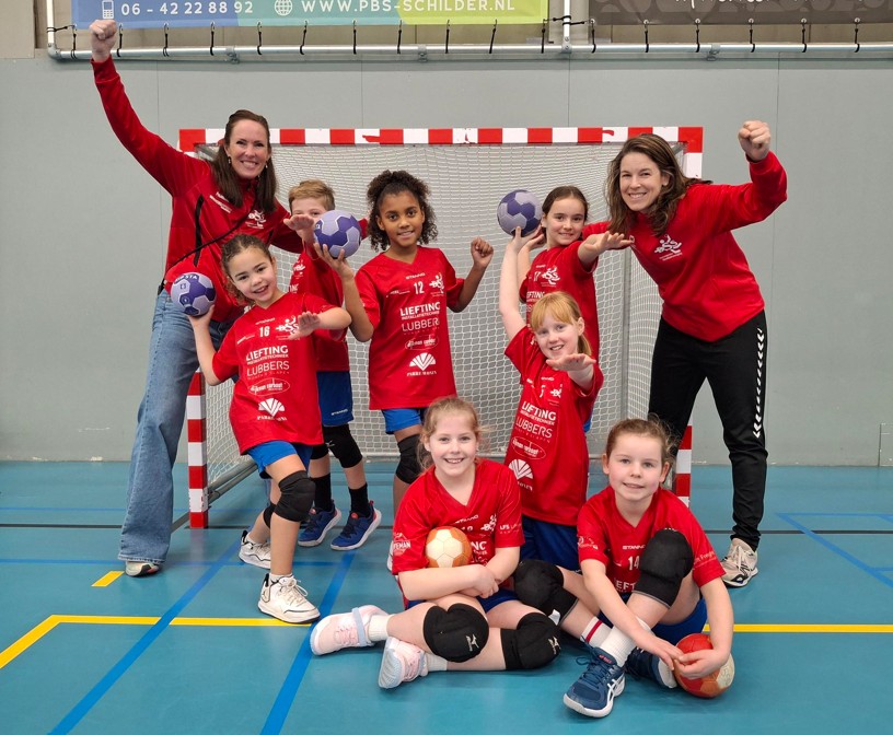 F jeugd DSS schittert in nieuwe tenues!