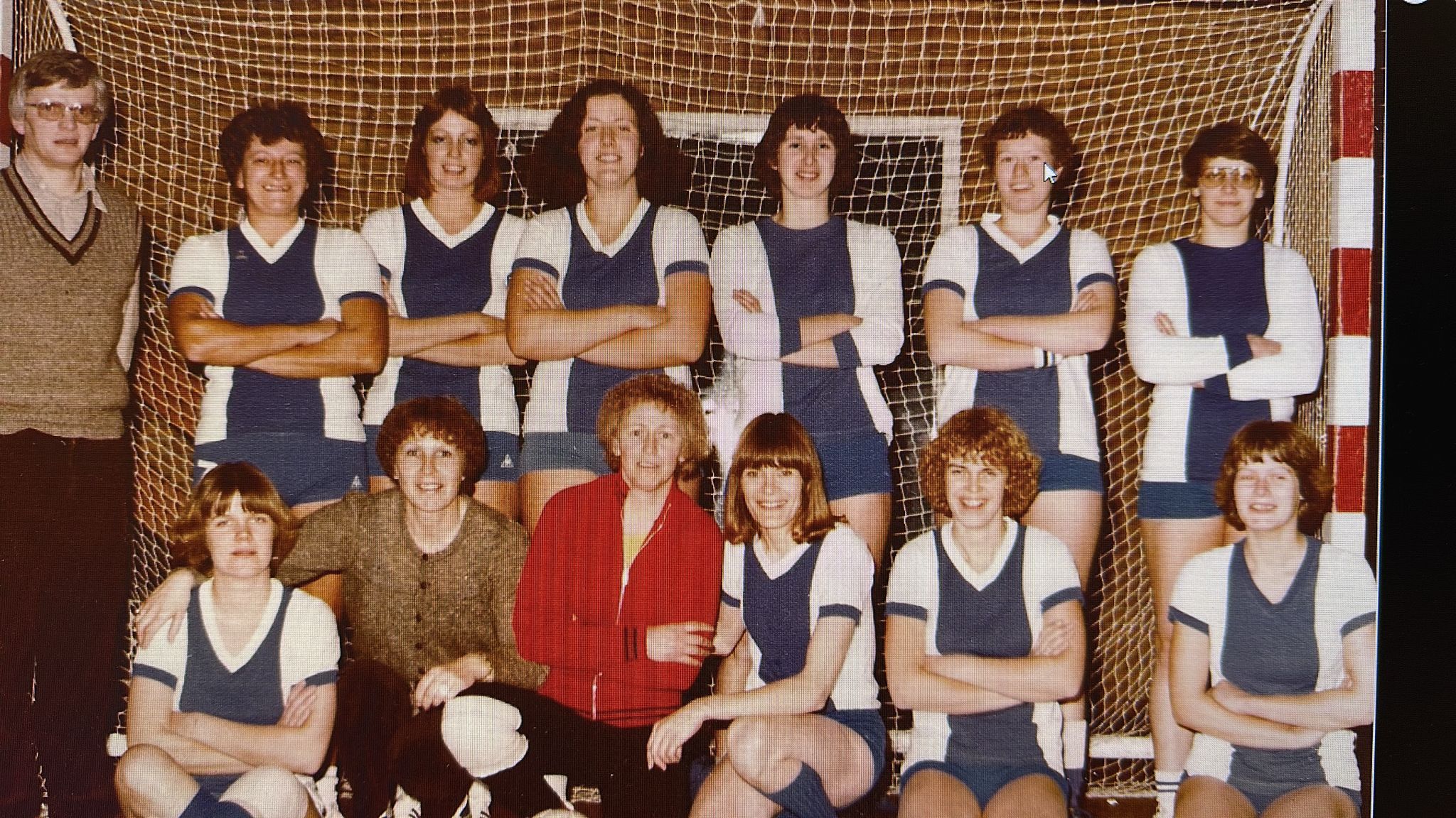 Erelid Nel van Duin overleden